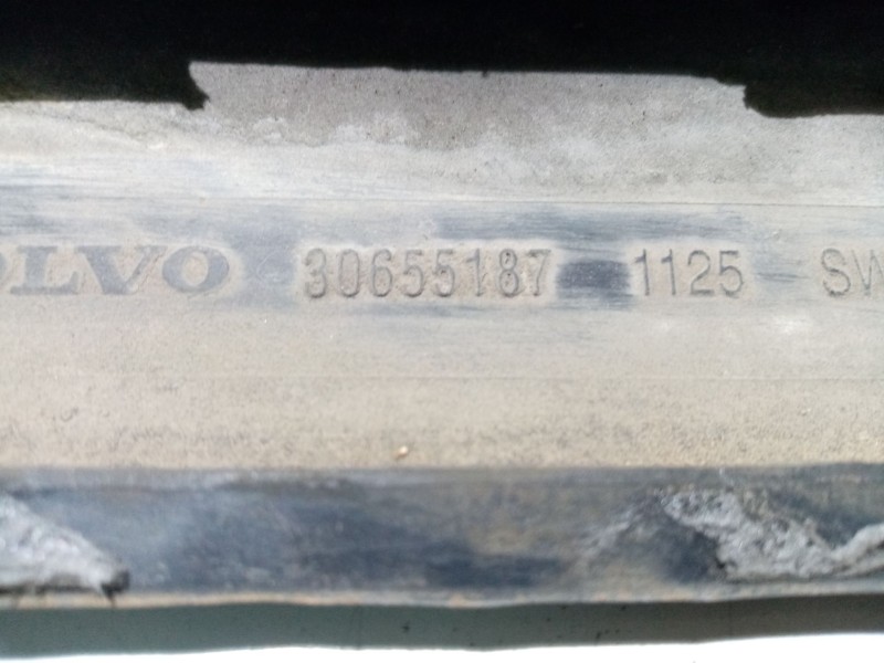 Recambio de moldura para volvo xc90 d5 referencia OEM IAM 30655187  
