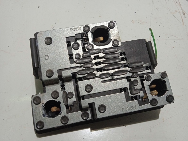 Recambio de portalamparas para citroën xantia berlina 1.6 sx referencia OEM IAM    Recambio de portalamparas para citroën xantia berlina 1.6 sx referencia OEM IAM