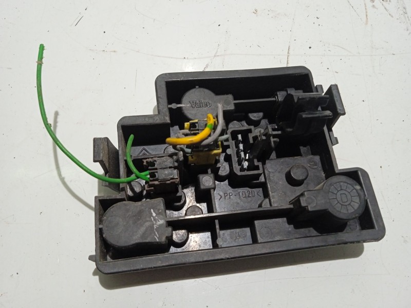 Recambio de portalamparas para citroën xantia berlina 1.6 sx referencia OEM IAM    Recambio de portalamparas para citroën xantia berlina 1.6 sx referencia OEM IAM