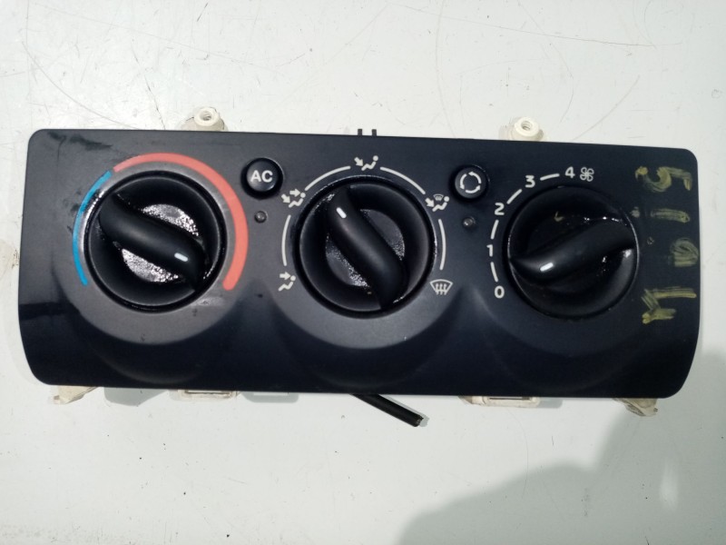 Recambio de mando climatizador para renault clio ii fase ii (b/cb0) referencia OEM IAM 8200147160  