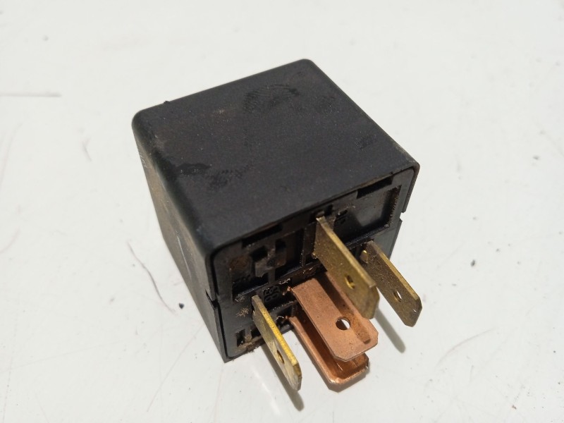 Recambio de rele para ssangyong rexton referencia OEM IAM 8419001400 84190-01400 6618225238 Recambio de rele para ssangyong rexton referencia OEM IAM 8419001400 84190-01400 6618225238