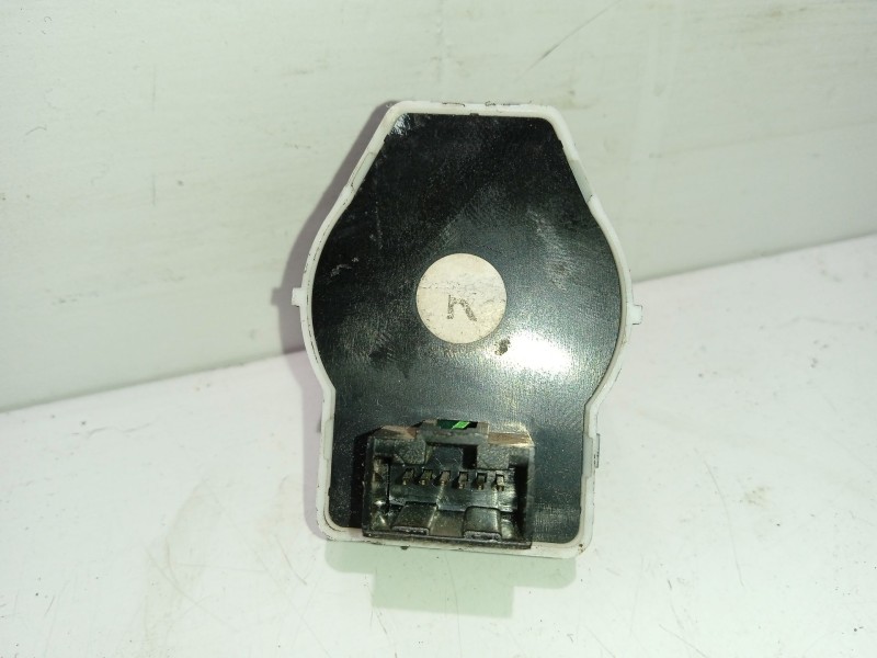 Recambio de interruptor para ssangyong rexton referencia OEM IAM 8554008C01  