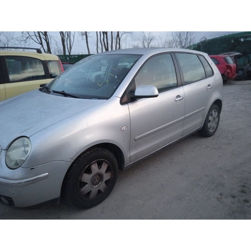 volkswagen polo iv sedán (9a4, 9a2, 9n2, 9a6) del año 2004