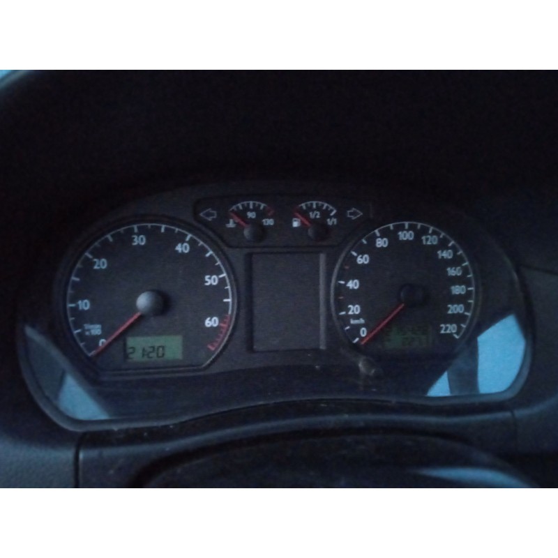 volkswagen polo iv sedán (9a4, 9a2, 9n2, 9a6) del año 2004