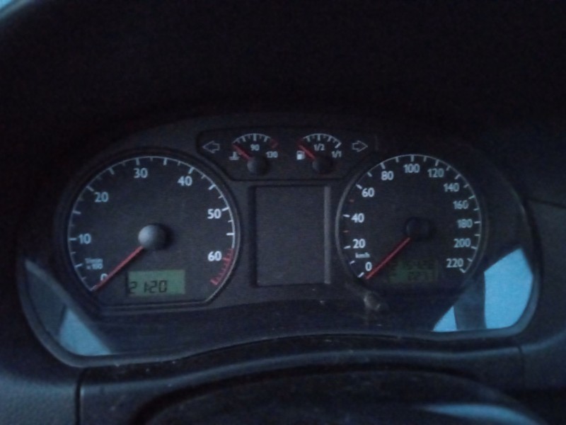 volkswagen polo iv sedán (9a4, 9a2, 9n2, 9a6) del año 2004