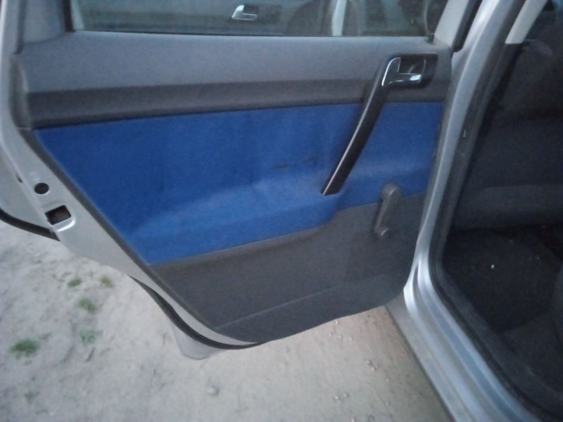 volkswagen polo iv sedán (9a4, 9a2, 9n2, 9a6) del año 2004