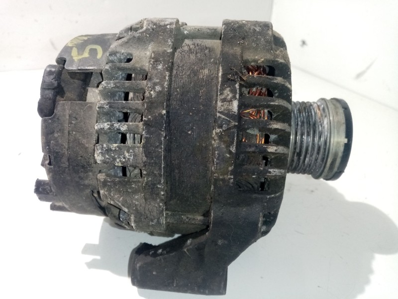 Recambio de alternador para ssangyong rodius 2.7 turbodiesel cat referencia OEM IAM A1621543802  