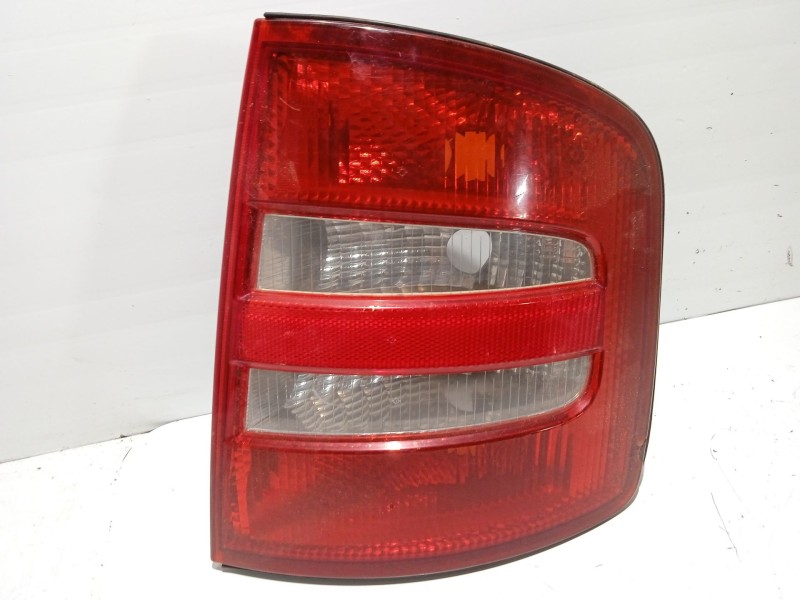 Recambio de piloto trasero derecho para skoda fabia i (6y2) 1.9 sdi referencia OEM IAM 6Y6945112C  