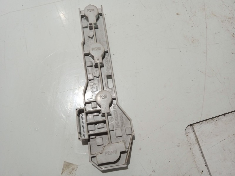 Recambio de portalamparas para skoda fabia i (6y2) 1.9 sdi referencia OEM IAM   