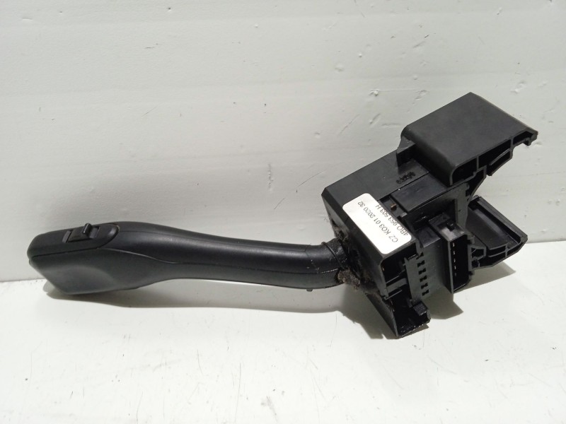 Recambio de mando limpia para skoda fabia i (6y2) 1.9 sdi referencia OEM IAM 4B0953503H  