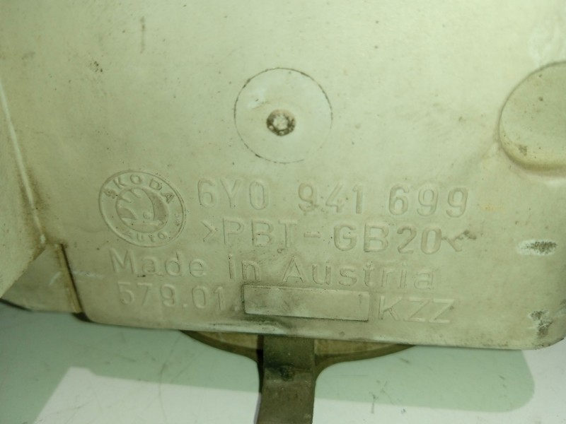 Recambio de faro antiniebla izquierdo para skoda fabia i (6y2) 1.9 sdi referencia OEM IAM 6Y0941699  