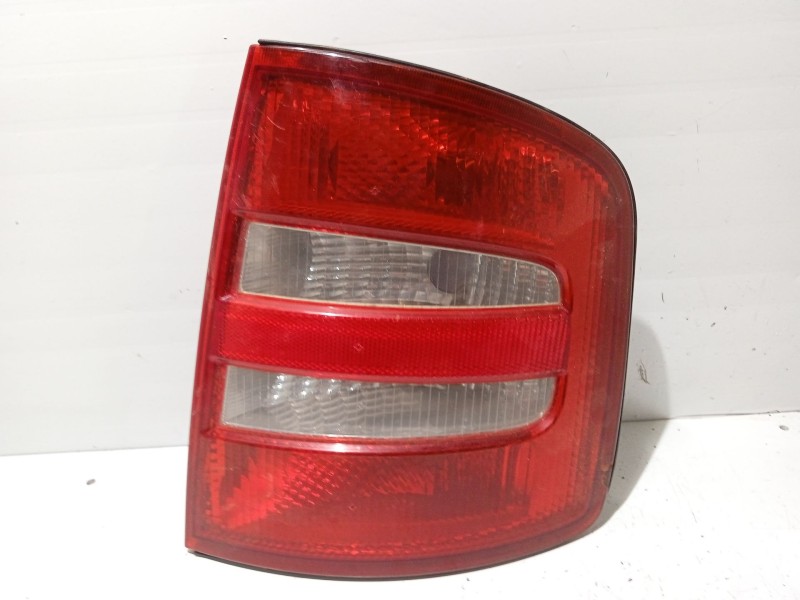 Recambio de piloto trasero derecho para skoda fabia i (6y2) 1.9 sdi referencia OEM IAM 6Y6945112C  