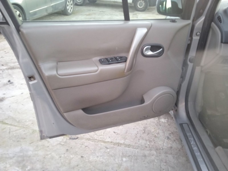 renault grand scénic ii (jm0/1_) del año 2004