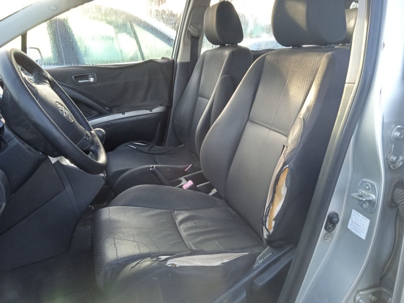 toyota corolla verso (zer_, zze12_, r1_) del año 2005