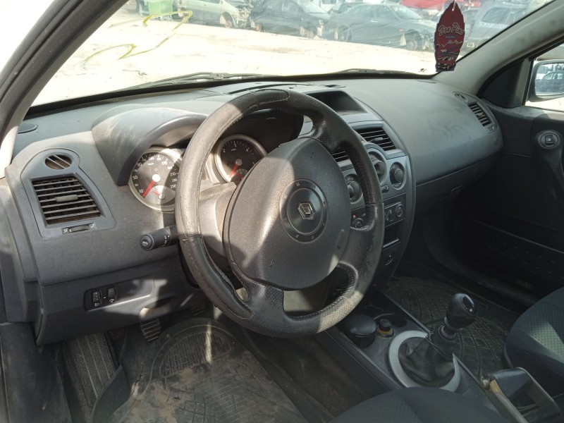 renault megane ii sedán (lm0/1_) del año 2004