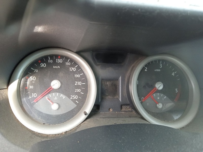 renault megane ii sedán (lm0/1_) del año 2004