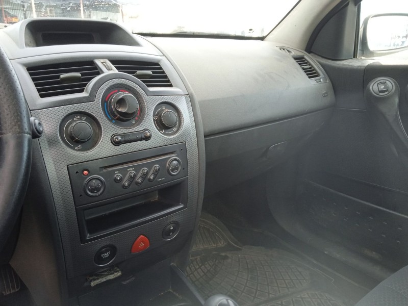 renault megane ii sedán (lm0/1_) del año 2004