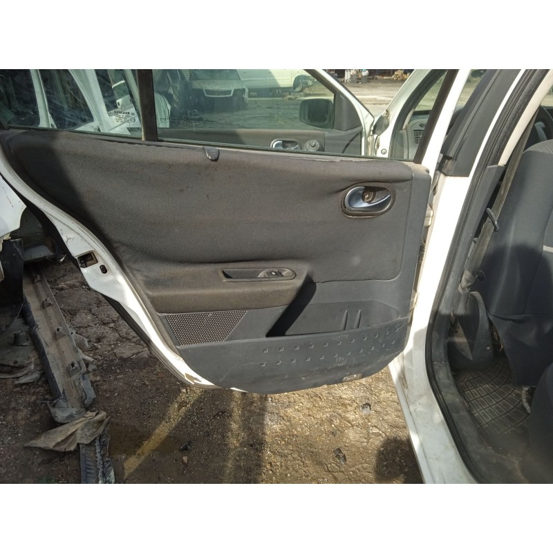 renault megane ii sedán (lm0/1_) del año 2004