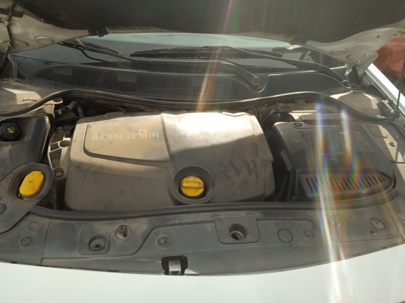 renault megane ii sedán (lm0/1_) del año 2004