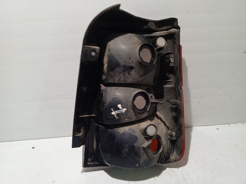 Recambio de piloto trasero izquierdo para kia joice ls referencia OEM IAM 92401M3100  