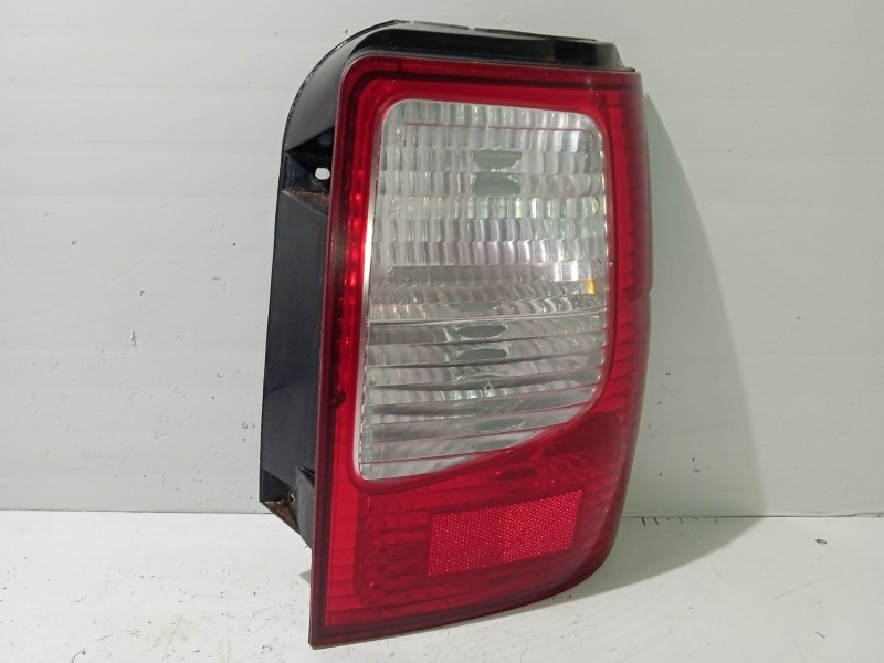 Recambio de piloto trasero derecho para kia joice ls referencia OEM IAM 92402M3100  