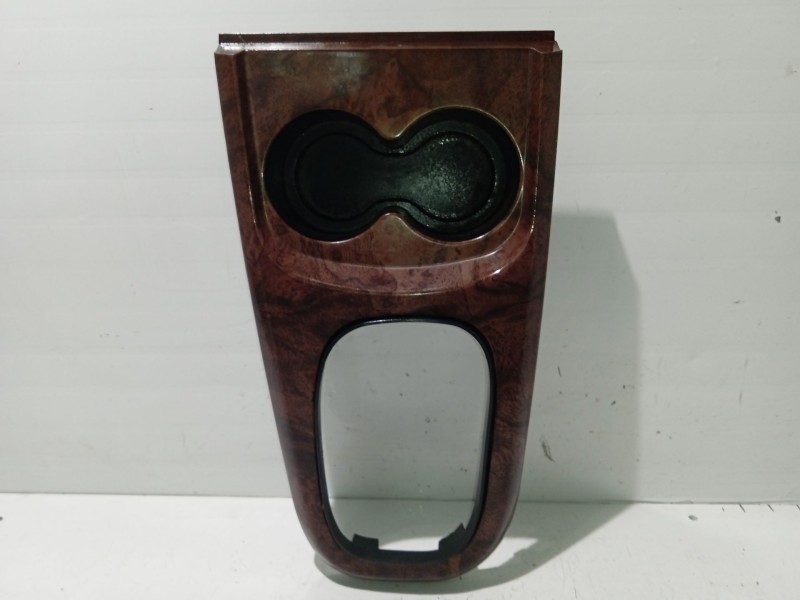 Recambio de moldura para kia joice ls referencia OEM IAM 84674M3000  