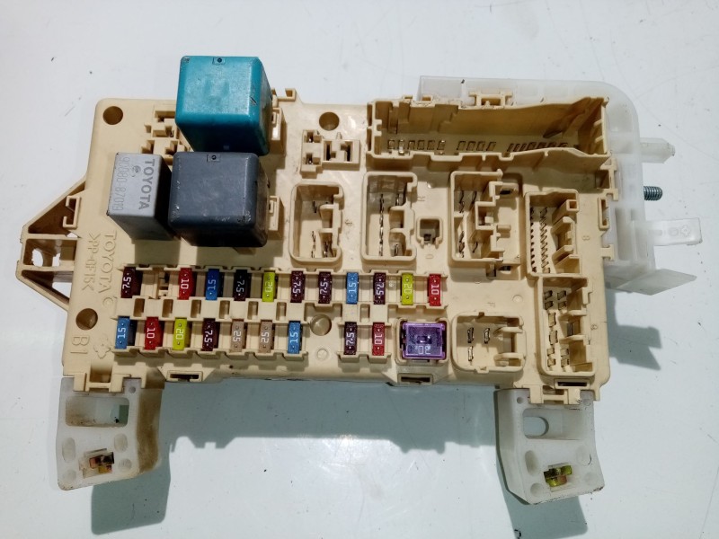Recambio de caja reles / fusibles para toyota corolla verso (zer_, zze12_, r1_) 2.0 d-4d (cur10_) referencia OEM IAM 892210F010 