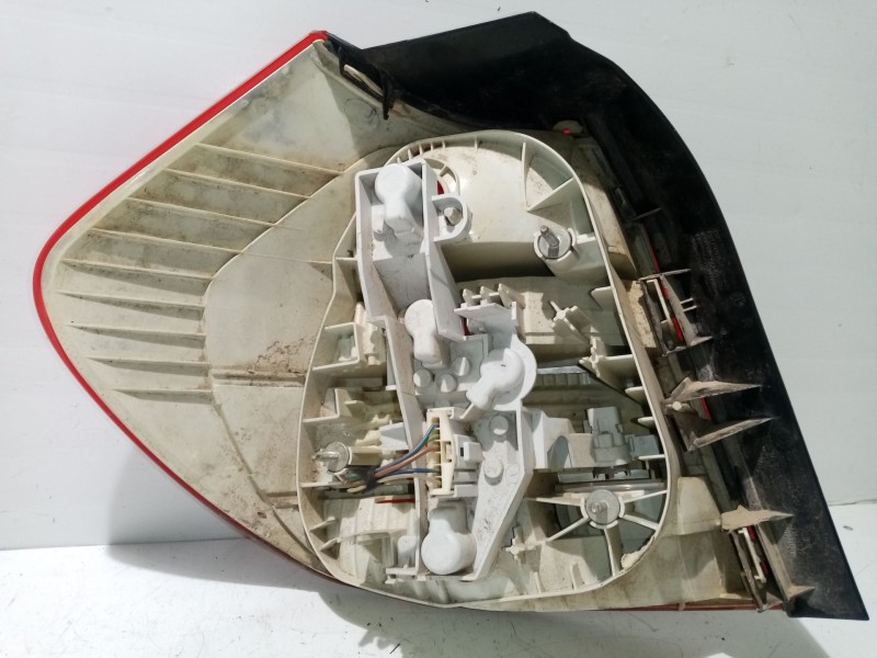 Recambio de piloto trasero derecho para bmw 1 (e87) 118 d referencia OEM IAM 63217164956  