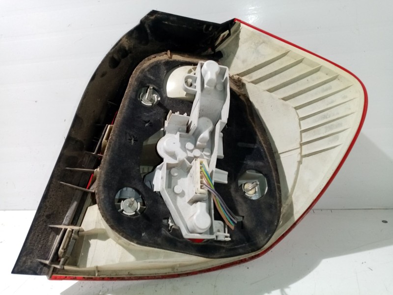 Recambio de piloto trasero izquierdo para bmw 1 (e87) 118 d referencia OEM IAM 63217164955  