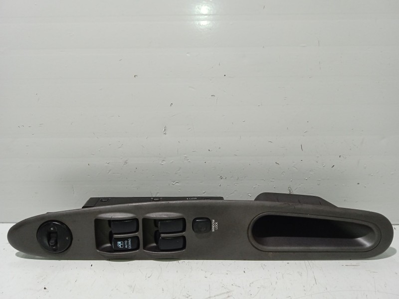 Recambio de mando elevalunas delantero izquierdo para kia joice ls referencia OEM IAM 621W02250  