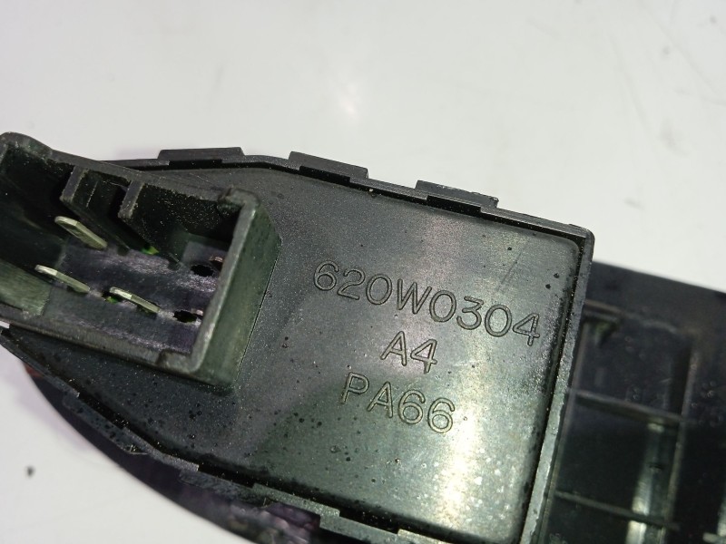 Recambio de mando elevalunas trasero derecho para kia joice ls referencia OEM IAM 620W0304  