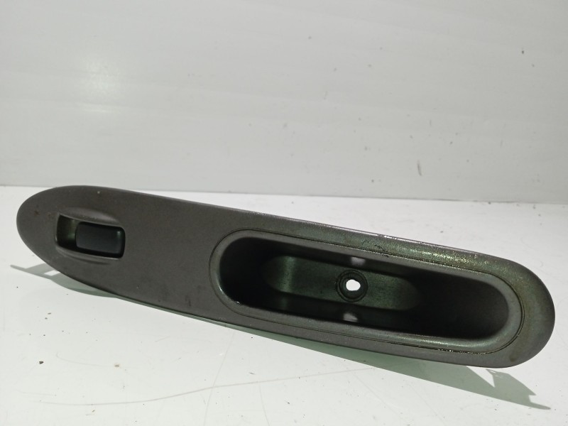 Recambio de mando elevalunas trasero izquierdo para kia joice ls referencia OEM IAM 620W0304  