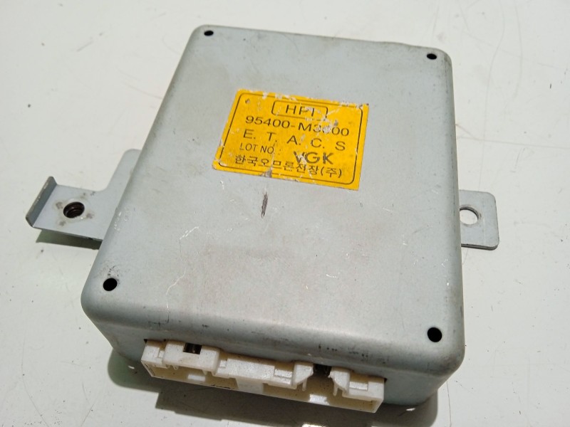 Recambio de modulo electronico para kia joice ls referencia OEM IAM 95400M3000  