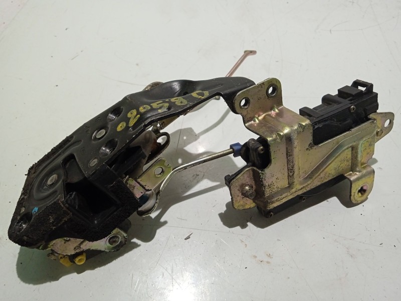 Recambio de cerradura puerta delantera derecha para kia joice ls referencia OEM IAM 9573637001  