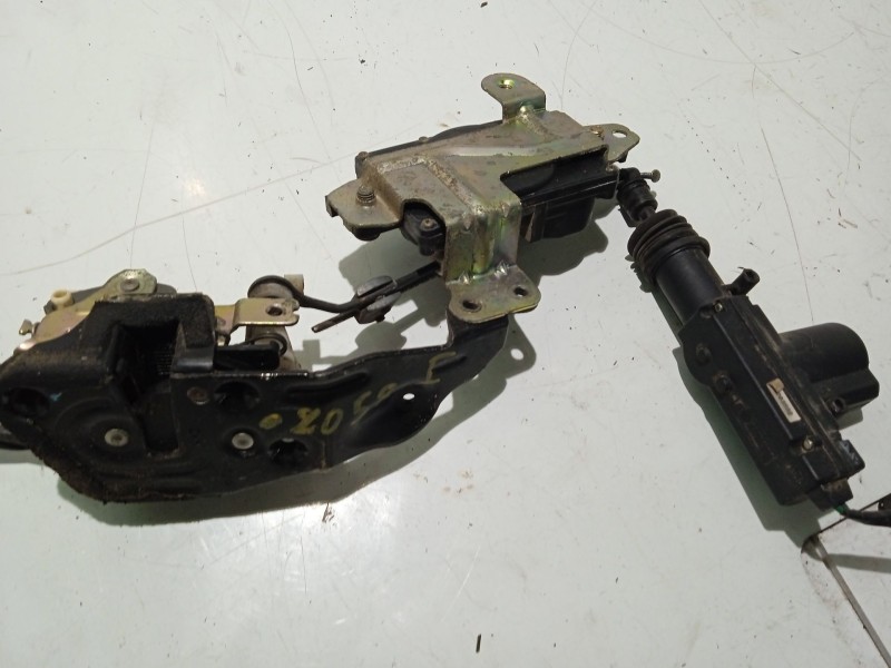 Recambio de cerradura puerta trasera izquierda para kia joice ls referencia OEM IAM 81410M2000  