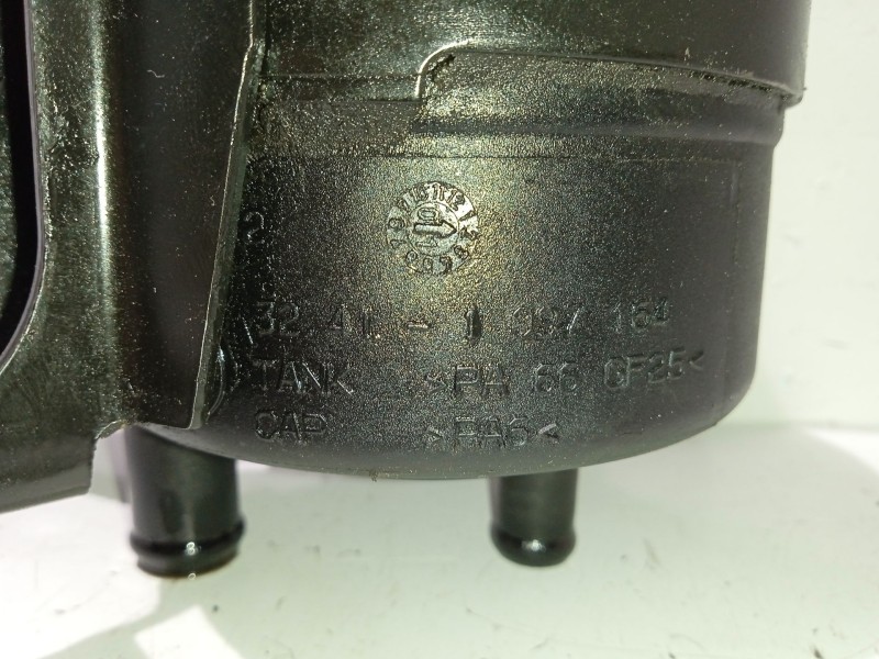 Recambio de deposito servo para bmw serie 3 berlina (e46) referencia OEM IAM 32411097164  