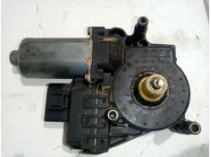 Recambio de motor elevalunas delantero derecho para audi a6 berlina (4b2) 2.5 tdi referencia OEM IAM 0130821774  