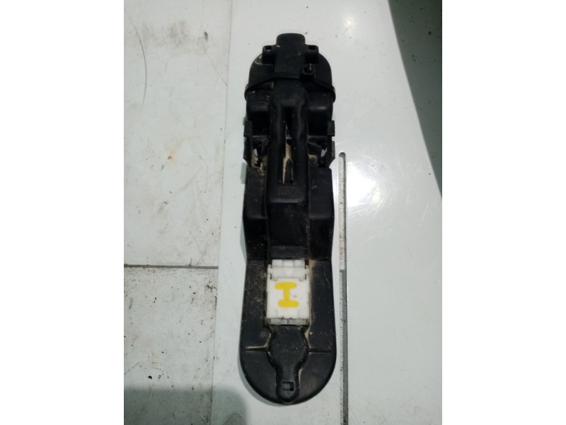Recambio de portalamparas para nissan micra (k11) 1.0 16v cat referencia OEM IAM    Recambio de portalamparas para nissan micra (k11) 1.0 16v cat referencia OEM IAM