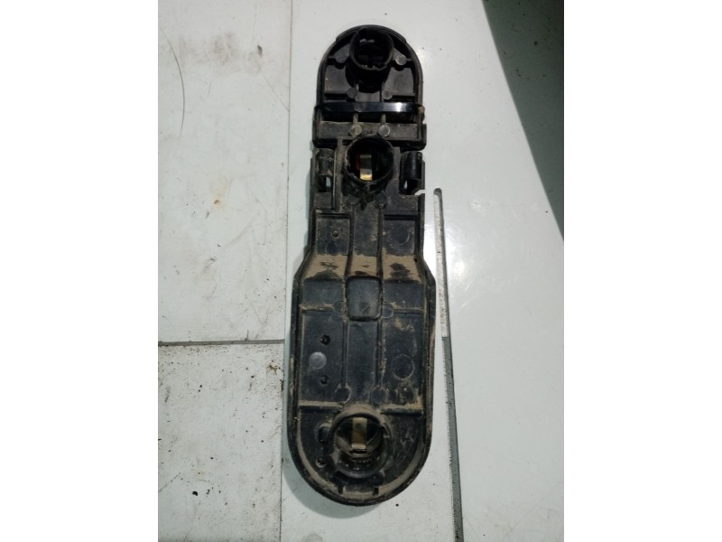 Recambio de portalamparas para nissan micra (k11) 1.0 16v cat referencia OEM IAM    Recambio de portalamparas para nissan micra (k11) 1.0 16v cat referencia OEM IAM