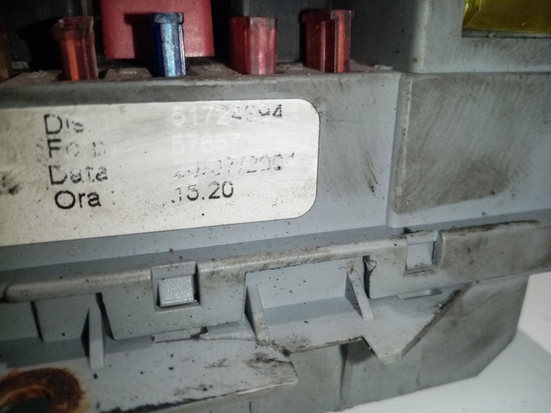 Recambio de caja reles / fusibles para fiat stilo (192) 1.9 jtd cat referencia OEM IAM 51724394  