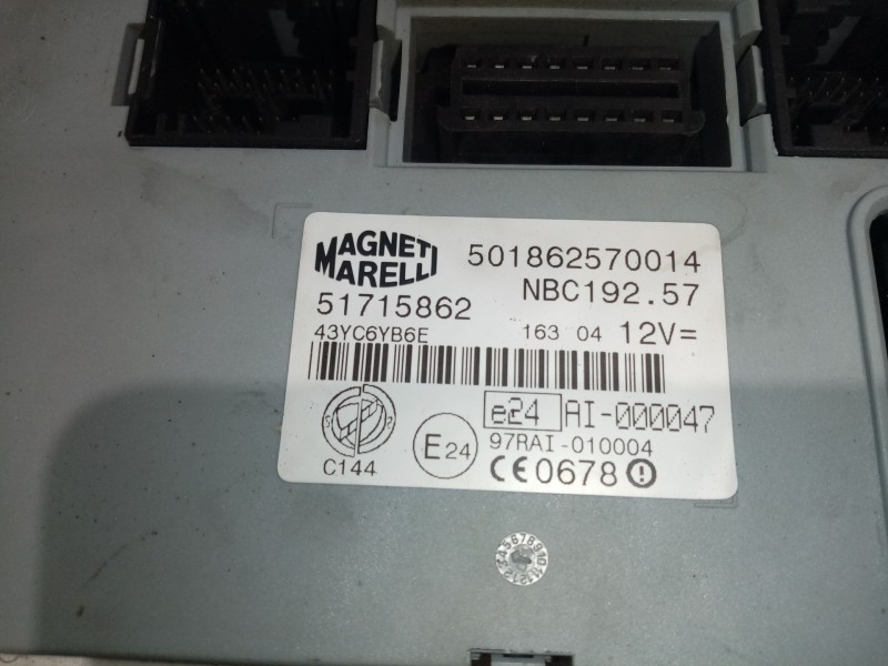 Recambio de caja reles / fusibles para fiat stilo (192) 1.9 jtd cat referencia OEM IAM 51715862  