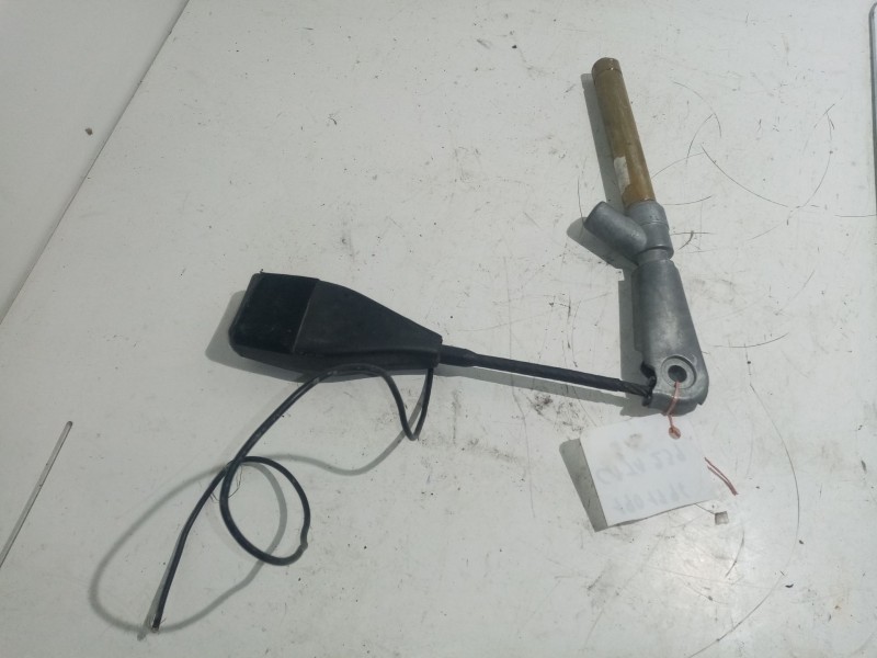 Recambio de pretensor airbag izquierdo para renault megane i fase 2 classic referencia OEM IAM 9463552  