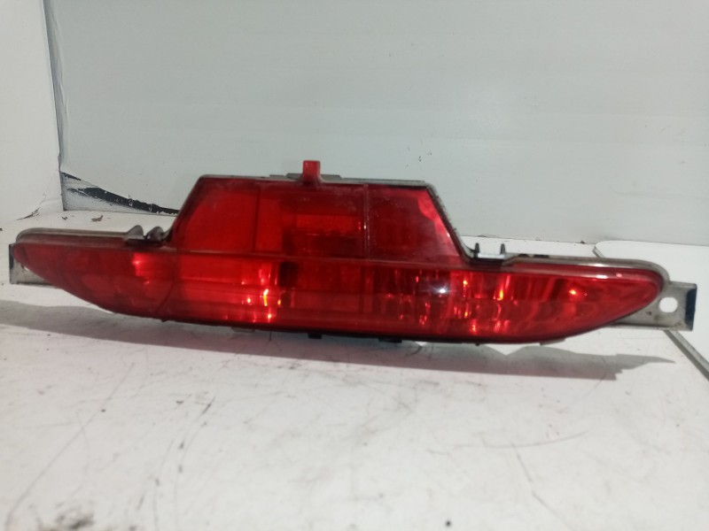 Recambio de piloto trasero central para peugeot 208 referencia OEM IAM 9674308980  