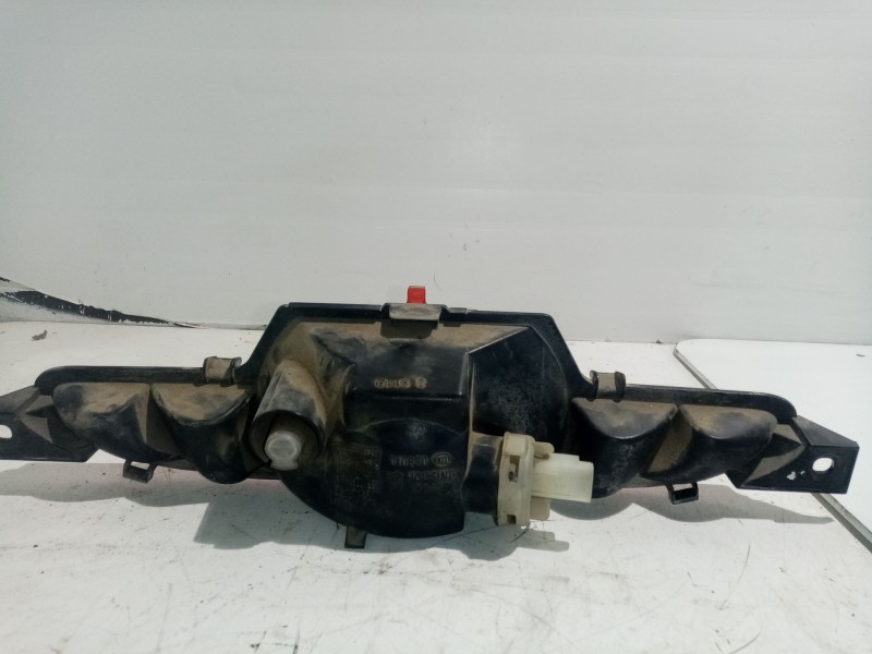 Recambio de piloto trasero central para peugeot 208 referencia OEM IAM 9674308980  