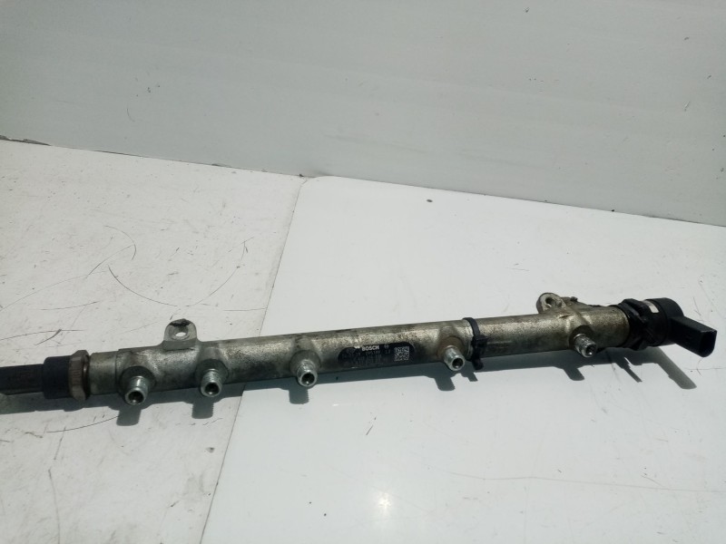 Recambio de rampa inyectora para mercedes-benz clase e (w210) berlina referencia OEM IAM A6110700395  