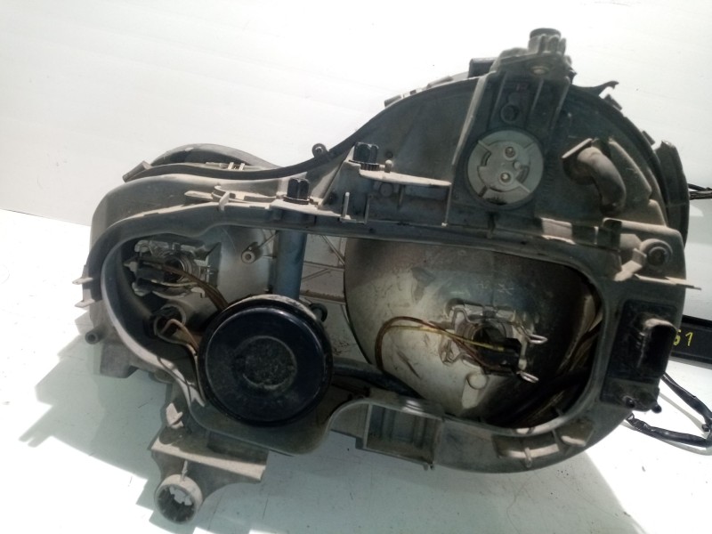 Recambio de faro derecho para mercedes-benz clase e (w210) berlina referencia OEM IAM A2108200461  