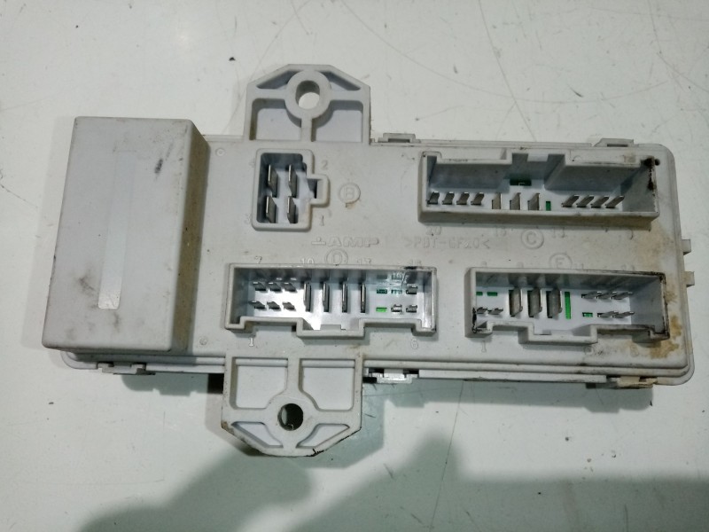 Recambio de caja reles / fusibles para kia sorento 2.5 crdi cat referencia OEM IAM 911703E920  