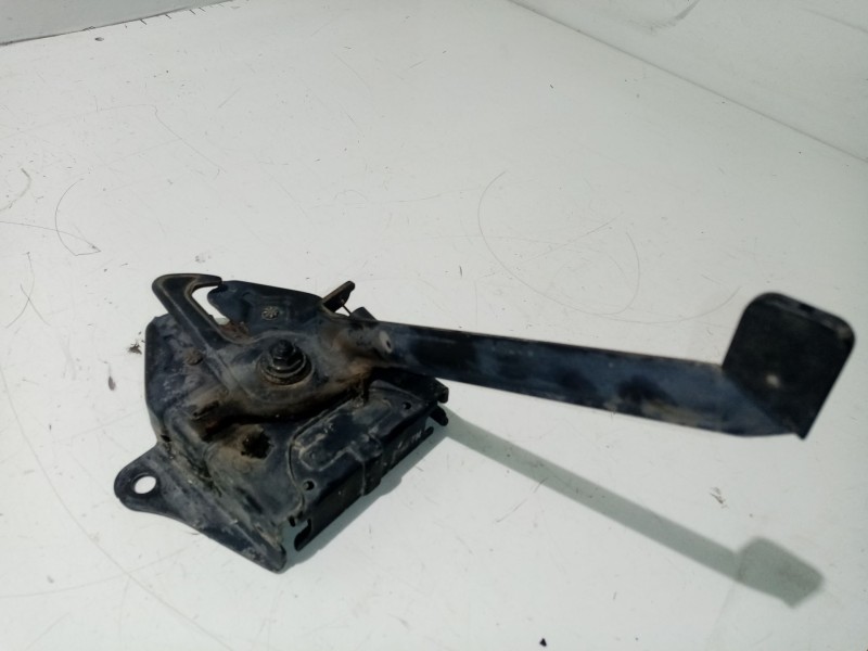 Recambio de cerradura capot para kia sorento 2.5 crdi cat referencia OEM IAM 811303E000  