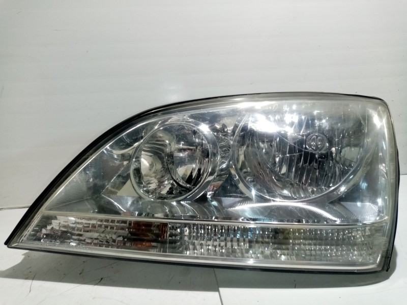 Recambio de faro izquierdo para kia sorento 2.5 crdi cat referencia OEM IAM 921013E060  