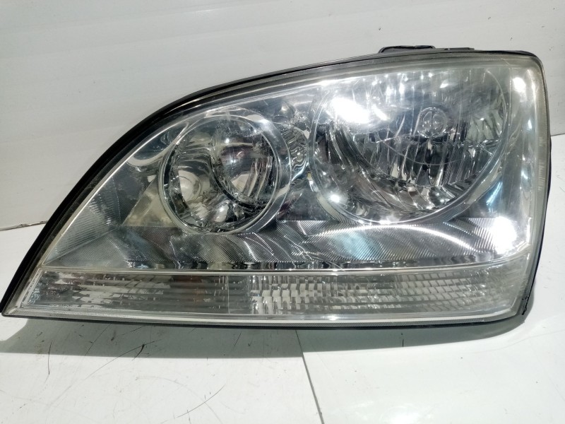 Recambio de faro izquierdo para kia sorento 2.5 crdi cat referencia OEM IAM 921013E060  